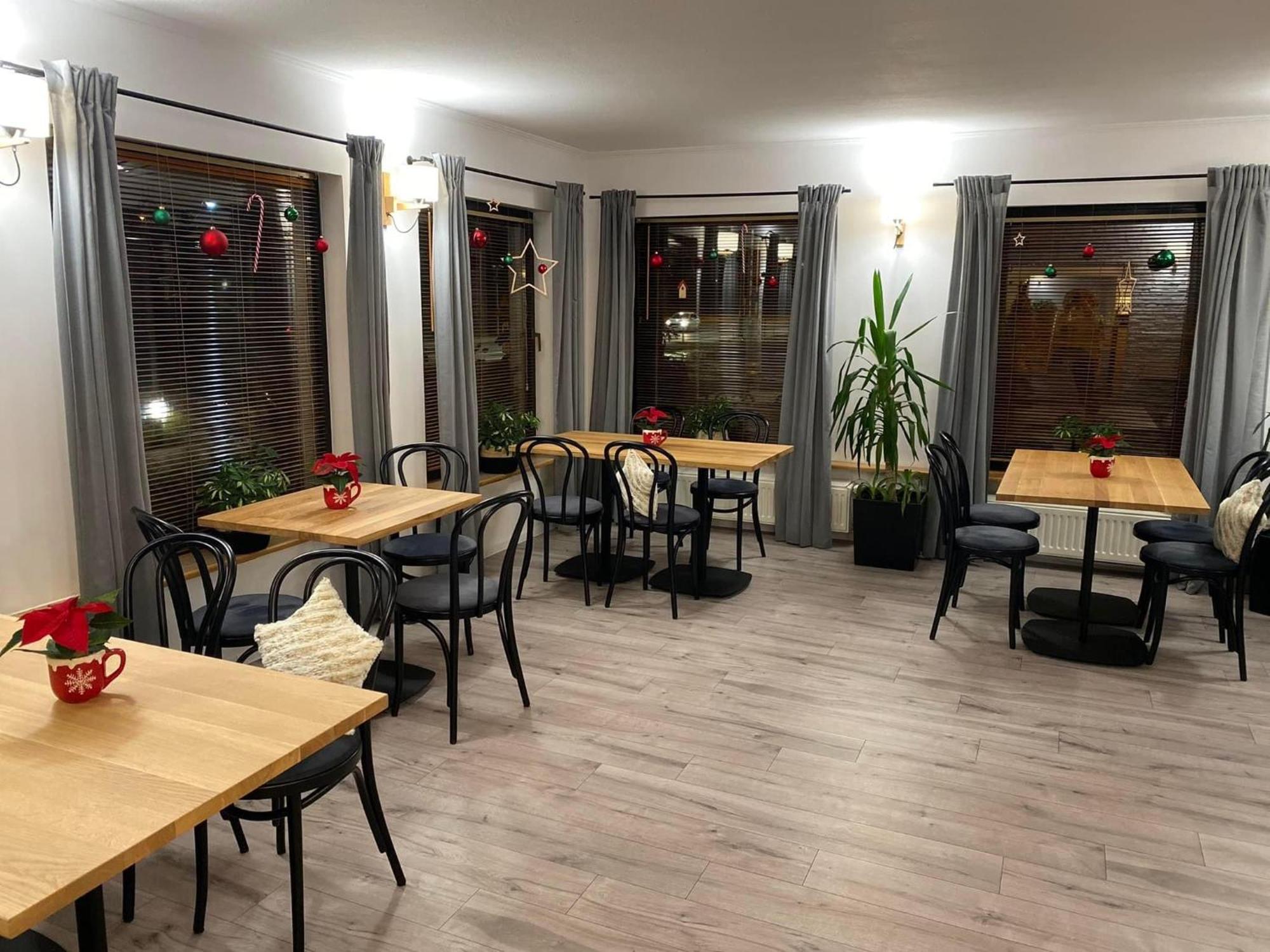 Hotel Astra Tajemniczy Ogrod بوزنان المظهر الخارجي الصورة