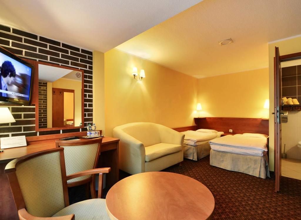 Hotel Astra Tajemniczy Ogrod بوزنان المظهر الخارجي الصورة