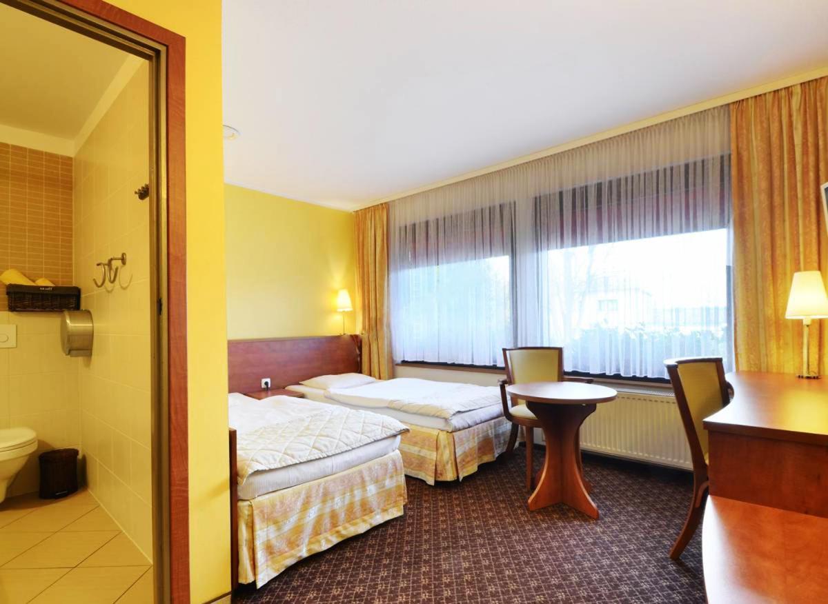 Hotel Astra Tajemniczy Ogrod بوزنان المظهر الخارجي الصورة